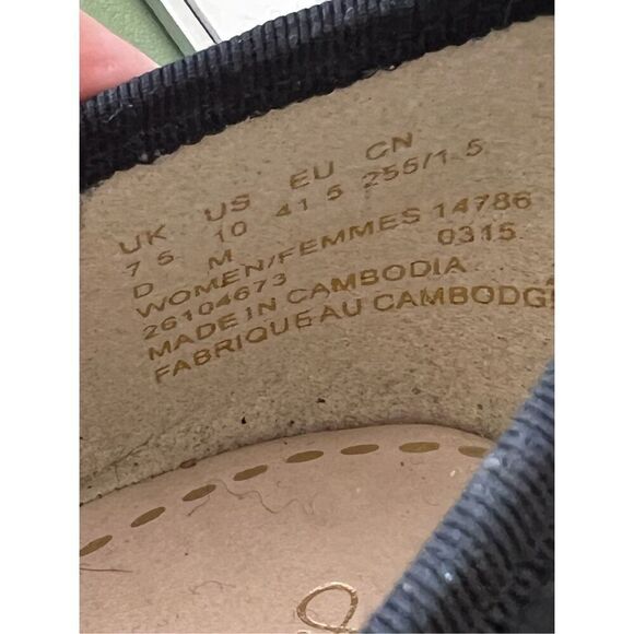 Clarks Black Flats with Bow Detail - Picture 6 of 6